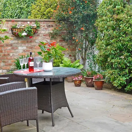 Holiday home Wold View *